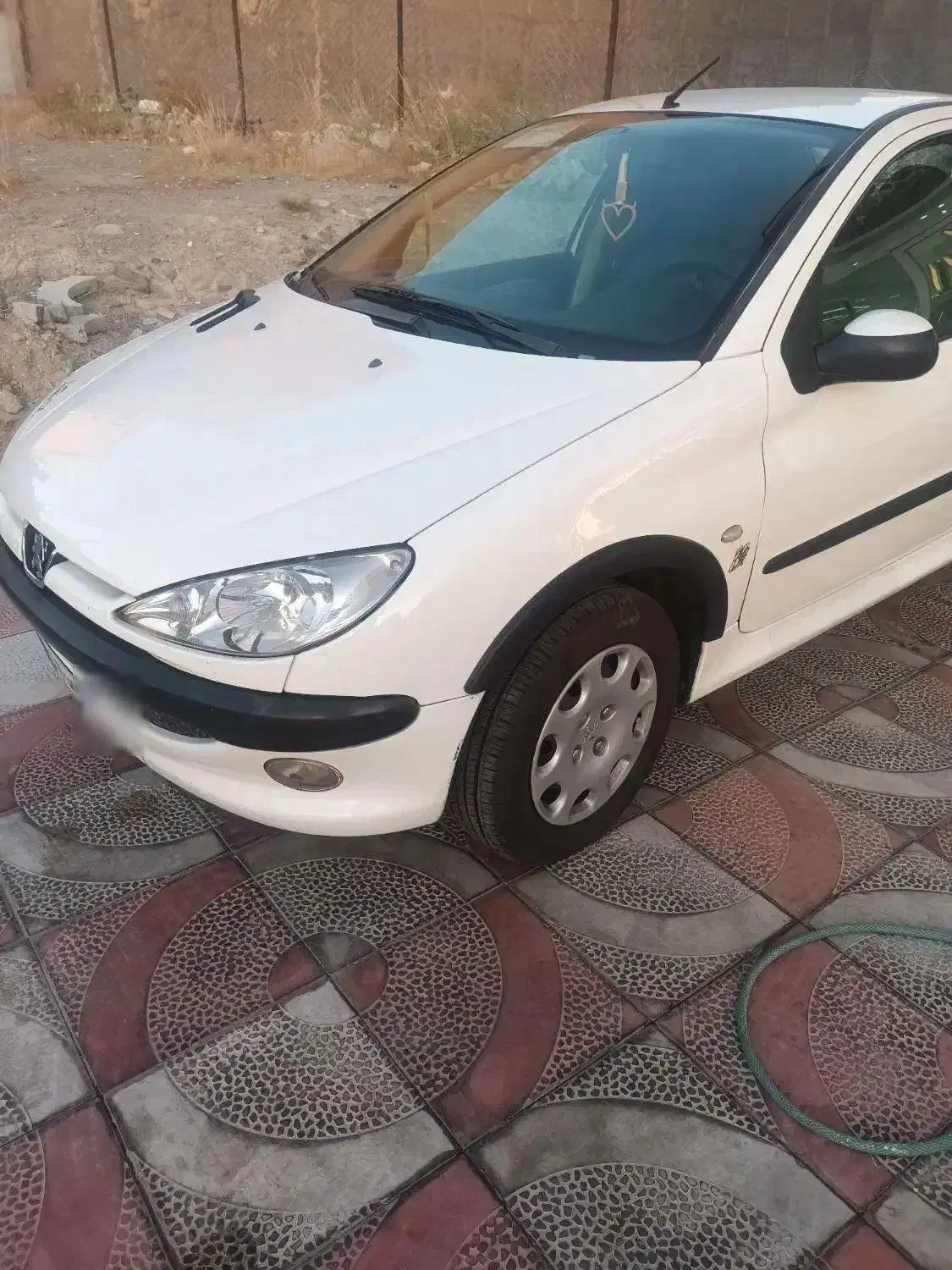 پژو ۲۰۶ صندوق دار v8 - 1396