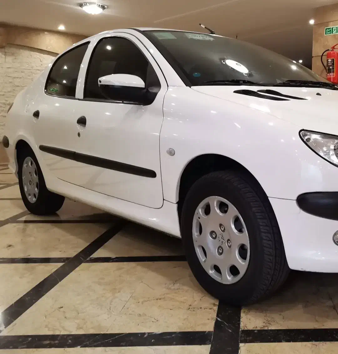 پژو ۲۰۶ صندوق دار v8 - 1396