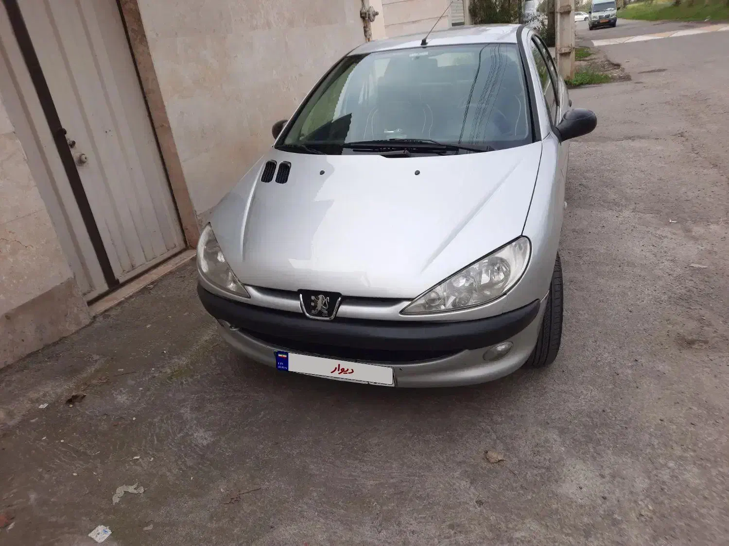پژو ۲۰۶ صندوق دار v8 - 1385