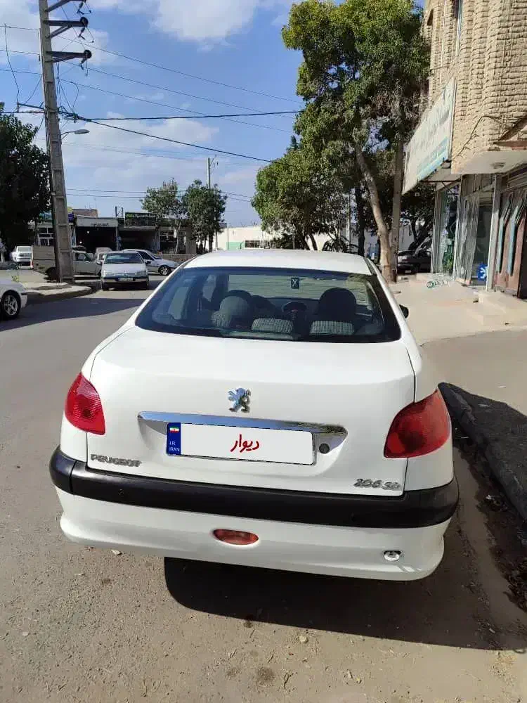 پژو ۲۰۶ صندوق دار v8 - 1393