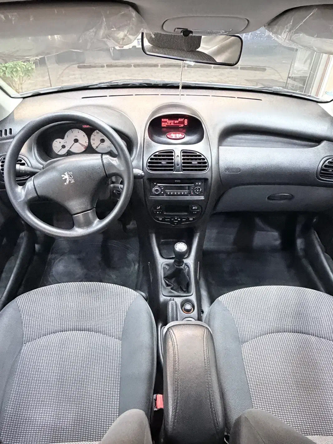 پژو ۲۰۶ صندوق دار v8 - 1398