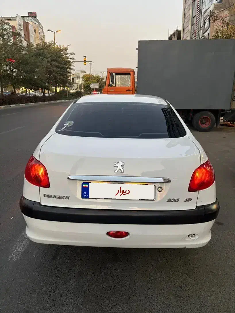 پژو ۲۰۶ صندوق دار v8 - 1398