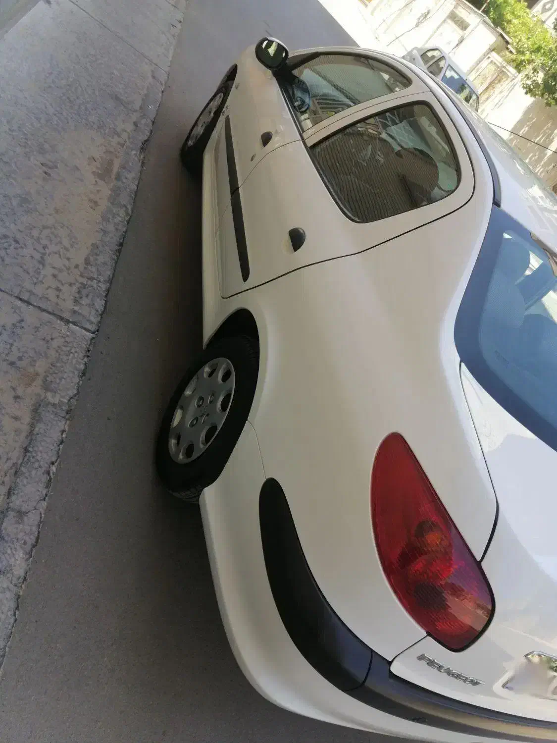 پژو ۲۰۶ صندوق دار v8 - 1394