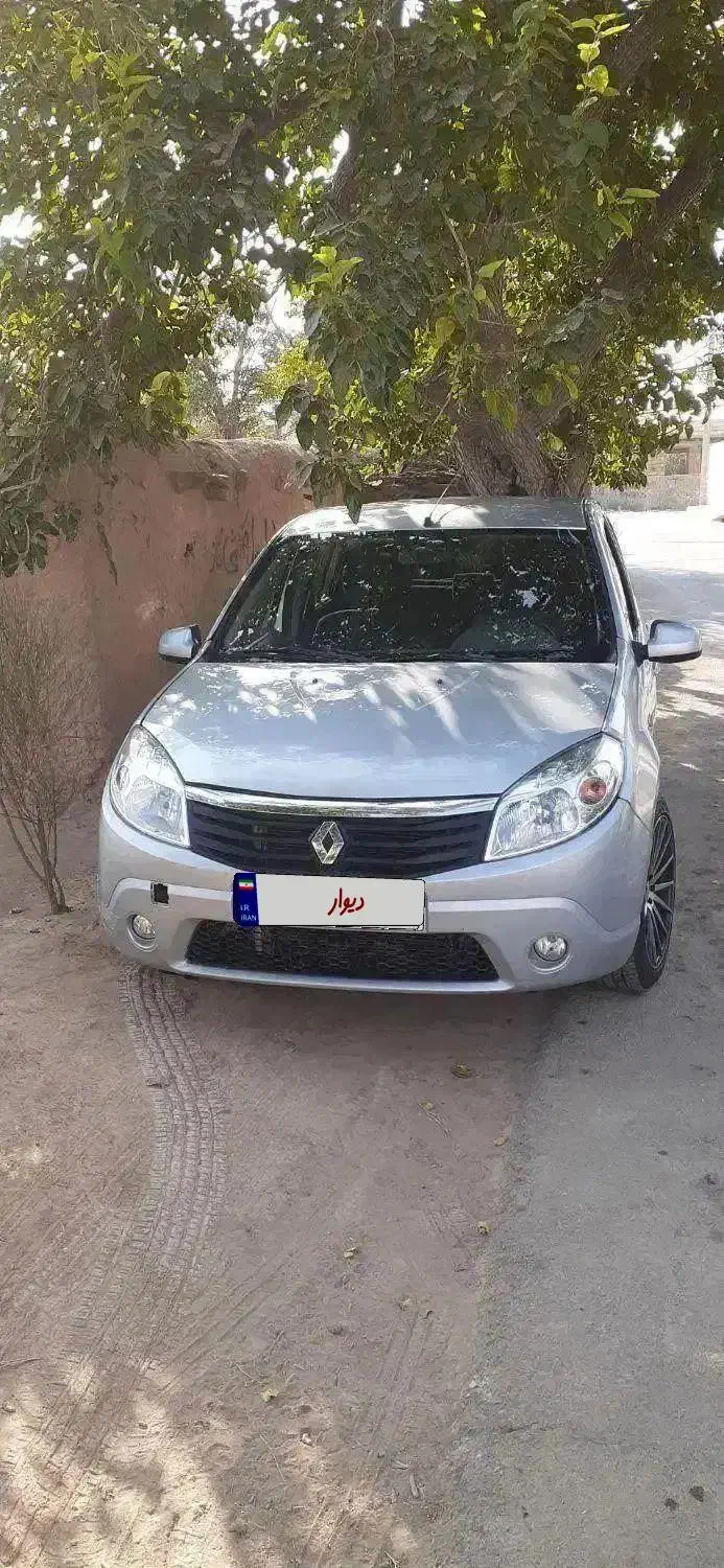 رنو ساندرو اتوماتیک - 1395