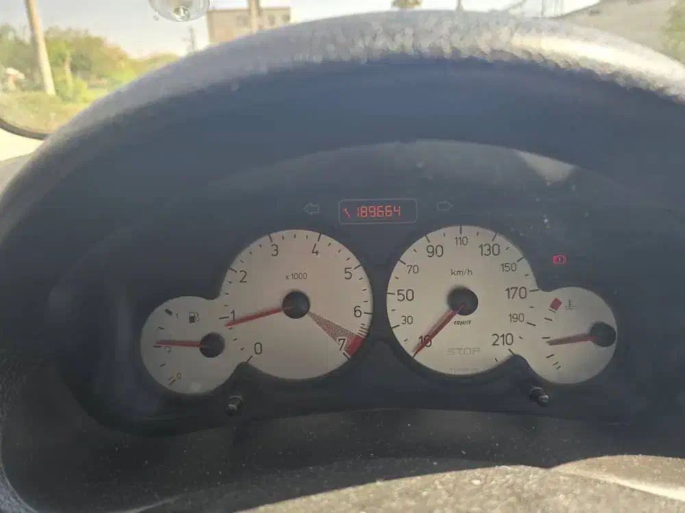 پژو ۲۰۶ صندوق دار v8 - 1394