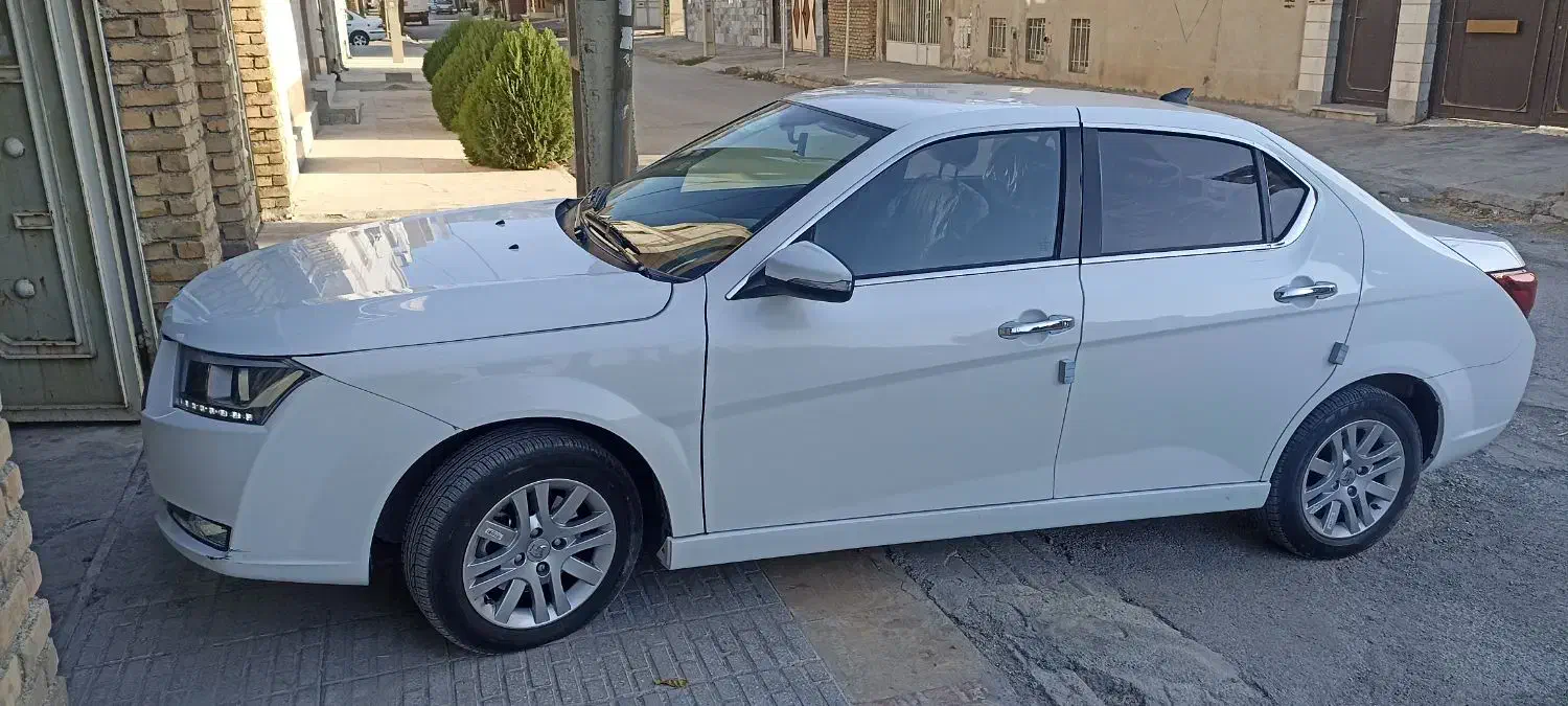 دنا پلاس ۵ دنده EF7 - 1401