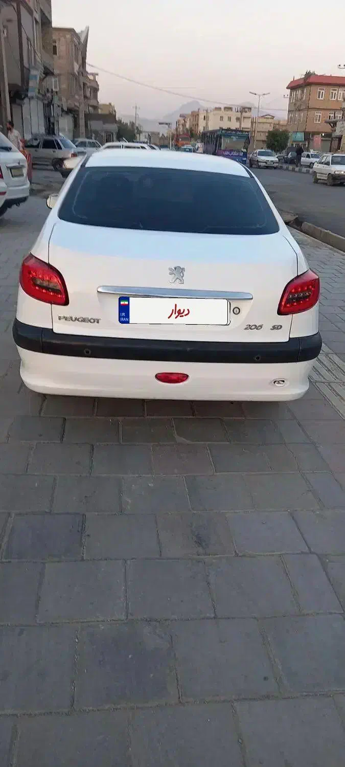 پژو ۲۰۶ صندوق دار v8 - 1395