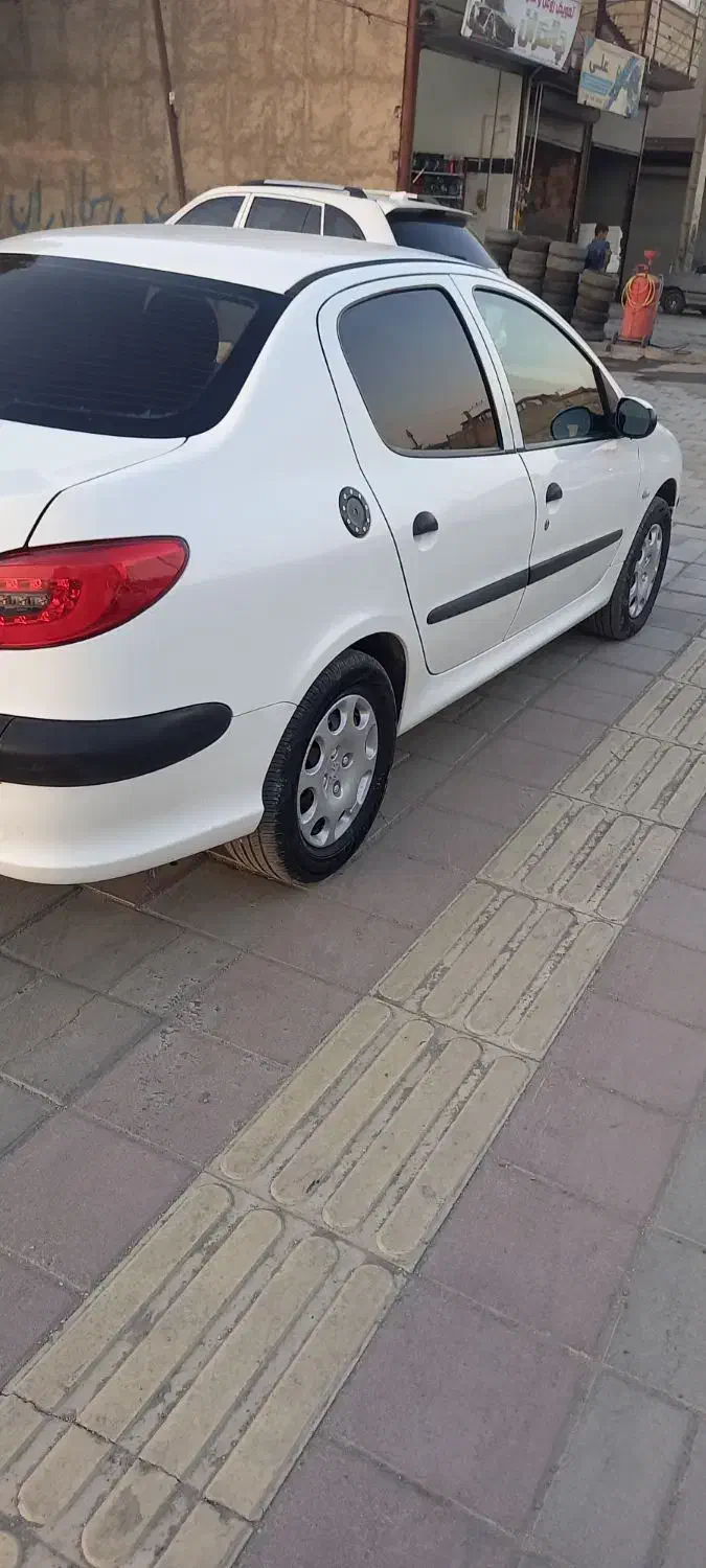 پژو ۲۰۶ صندوق دار v8 - 1395