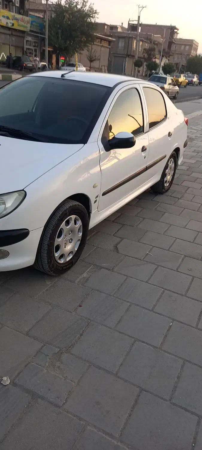 پژو ۲۰۶ صندوق دار v8 - 1395
