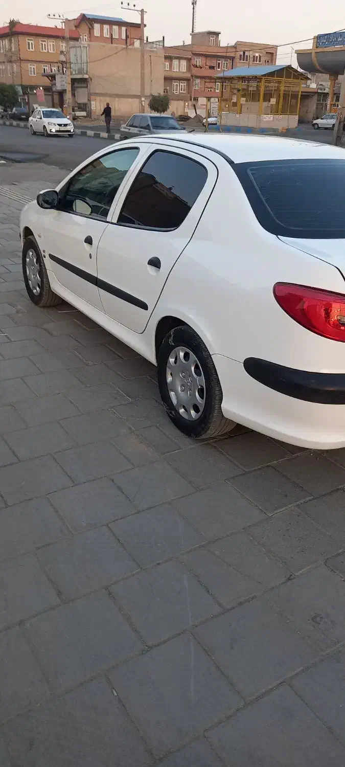 پژو ۲۰۶ صندوق دار v8 - 1395