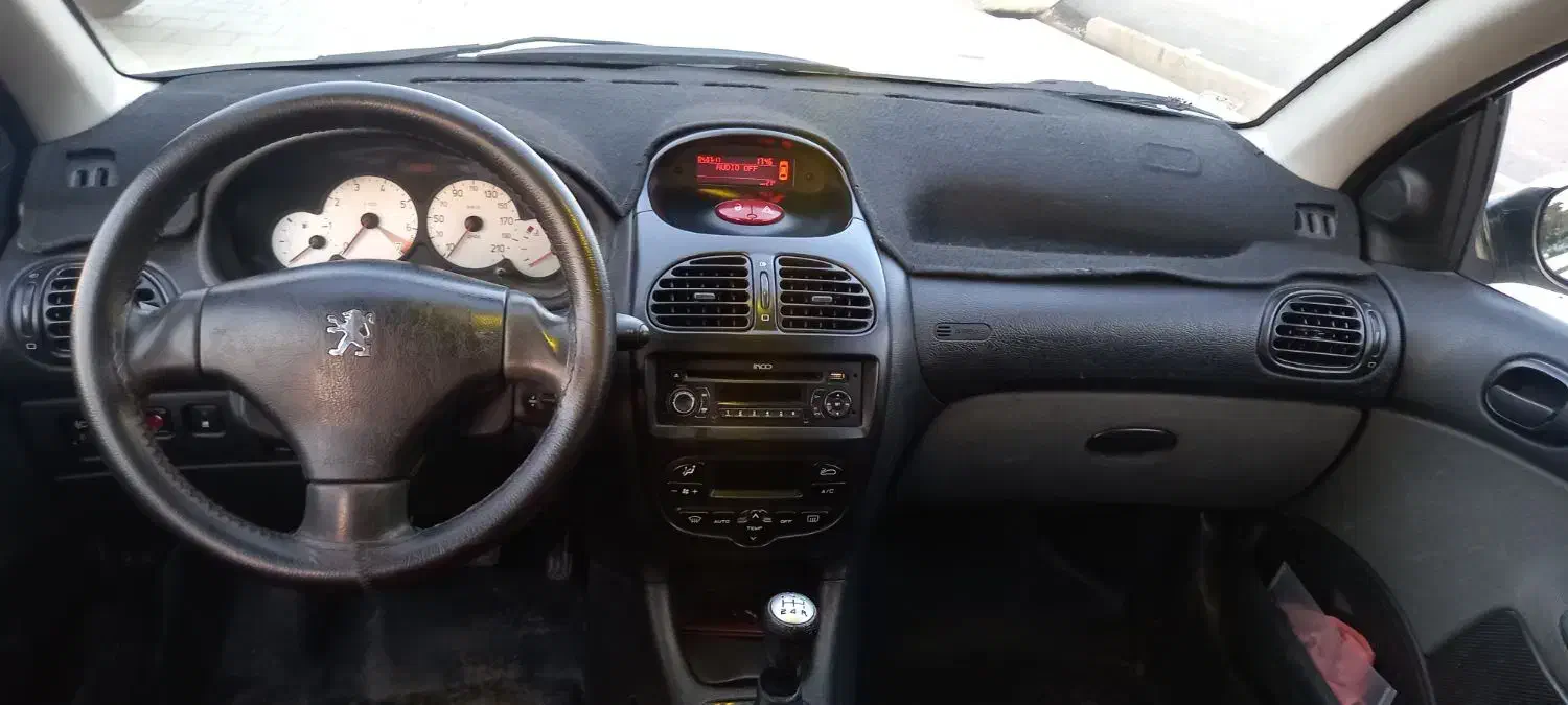 پژو ۲۰۶ صندوق دار v8 - 1395