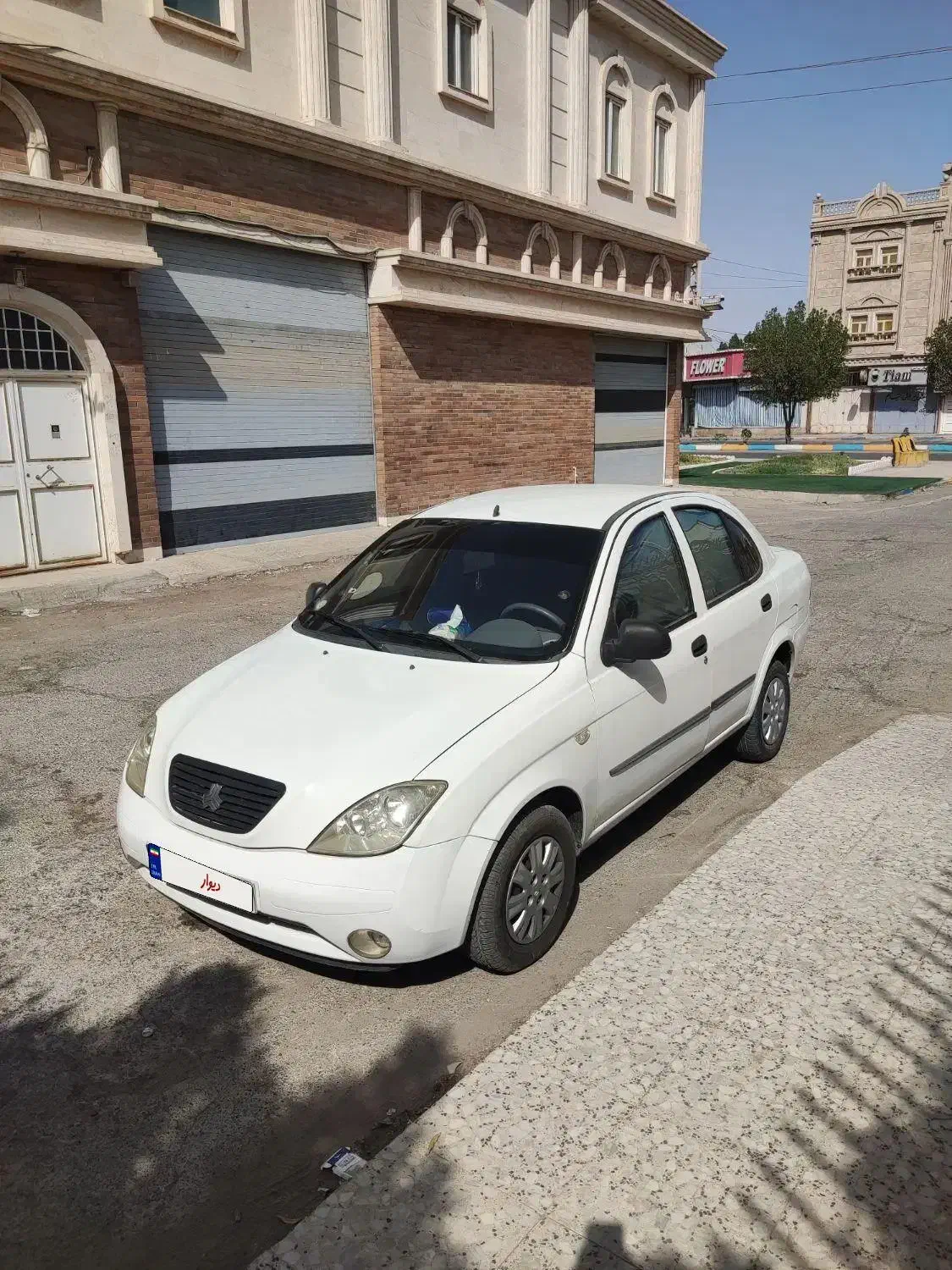 تیبا صندوق دار SX - 1400