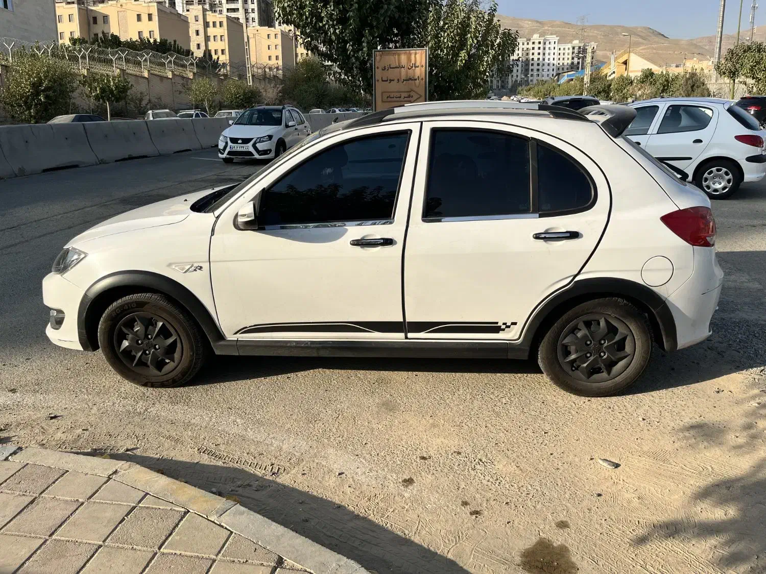 کوییک R دنده‌ای - 1402