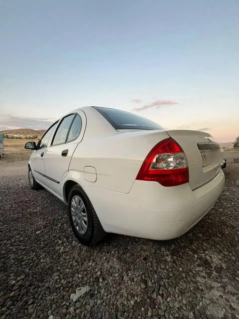 تیبا صندوق دار SX - 1400