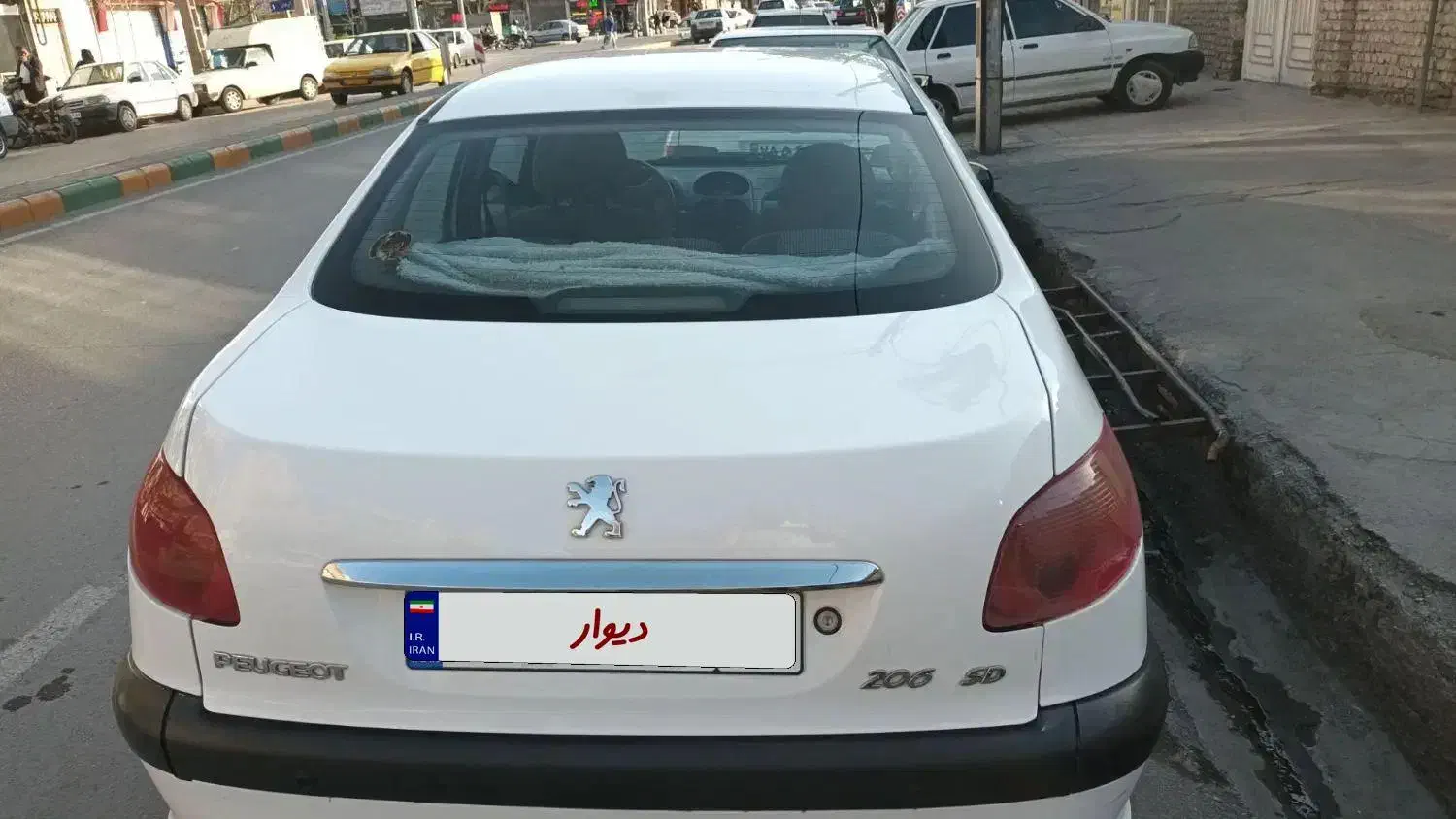 پژو ۲۰۶ صندوق دار v8 - 1397