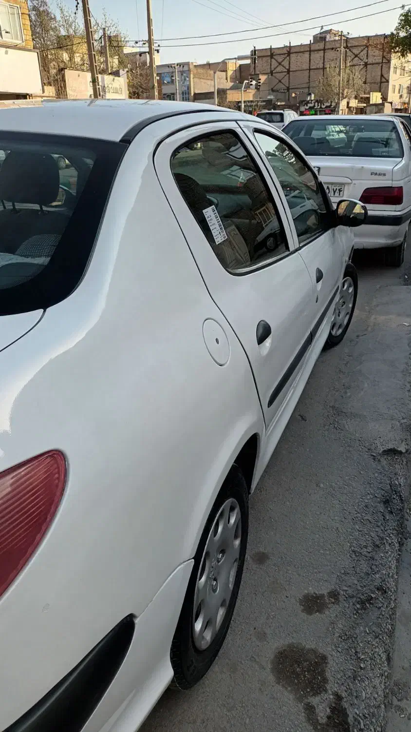 پژو ۲۰۶ صندوق دار v8 - 1397