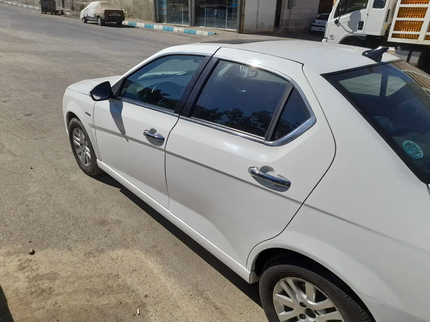 دنا پلاس تیپ ۲ سانروف ۴ ایربگ - 1397