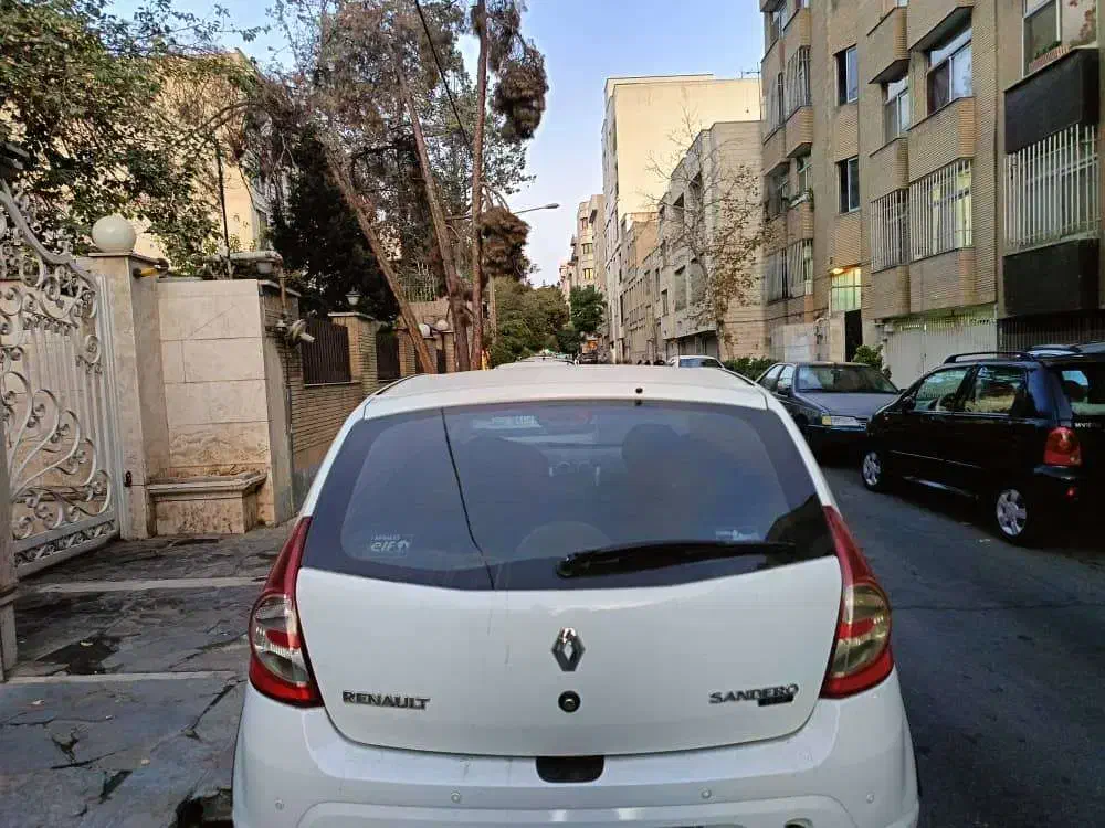 رنو ساندرو اتوماتیک - 1397