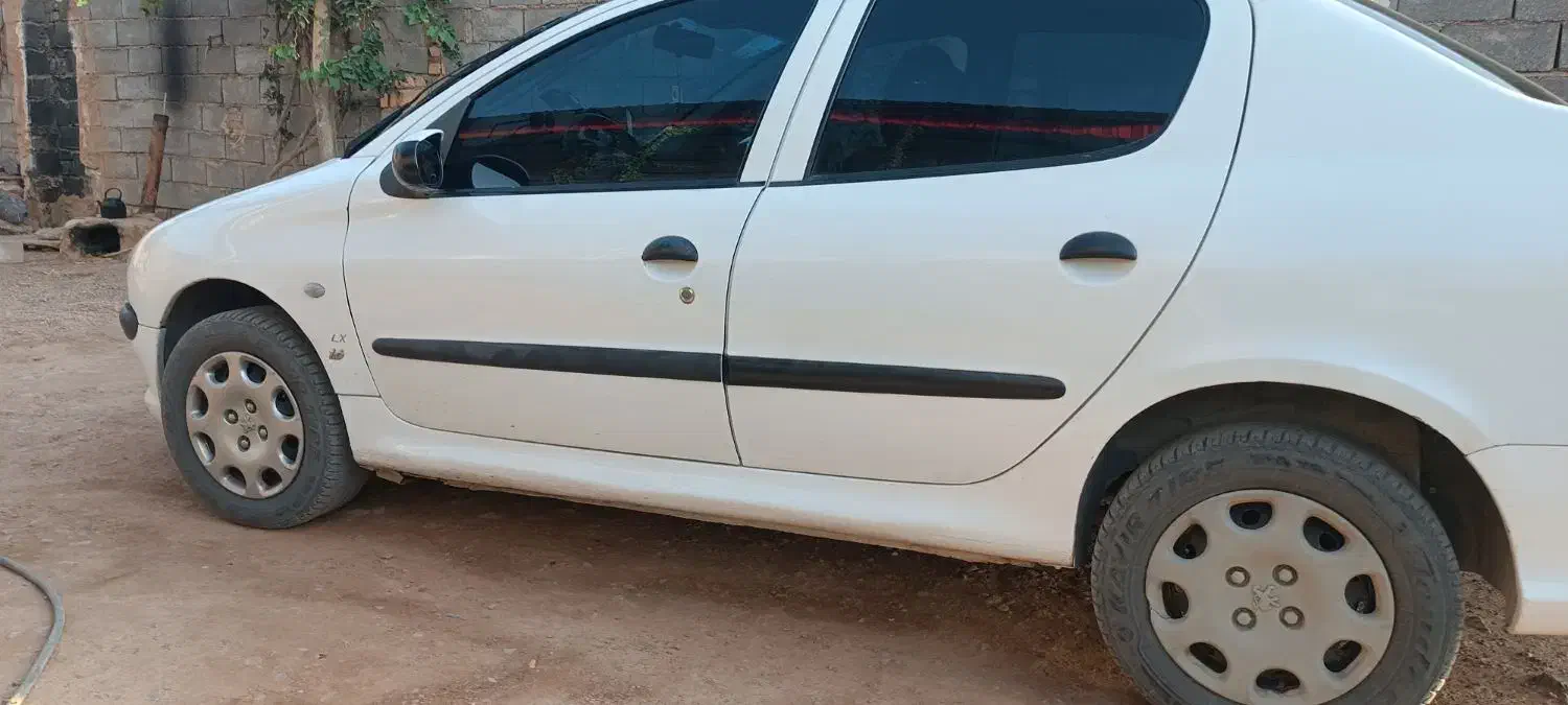 پژو ۲۰۶ صندوق دار v8 - 1395