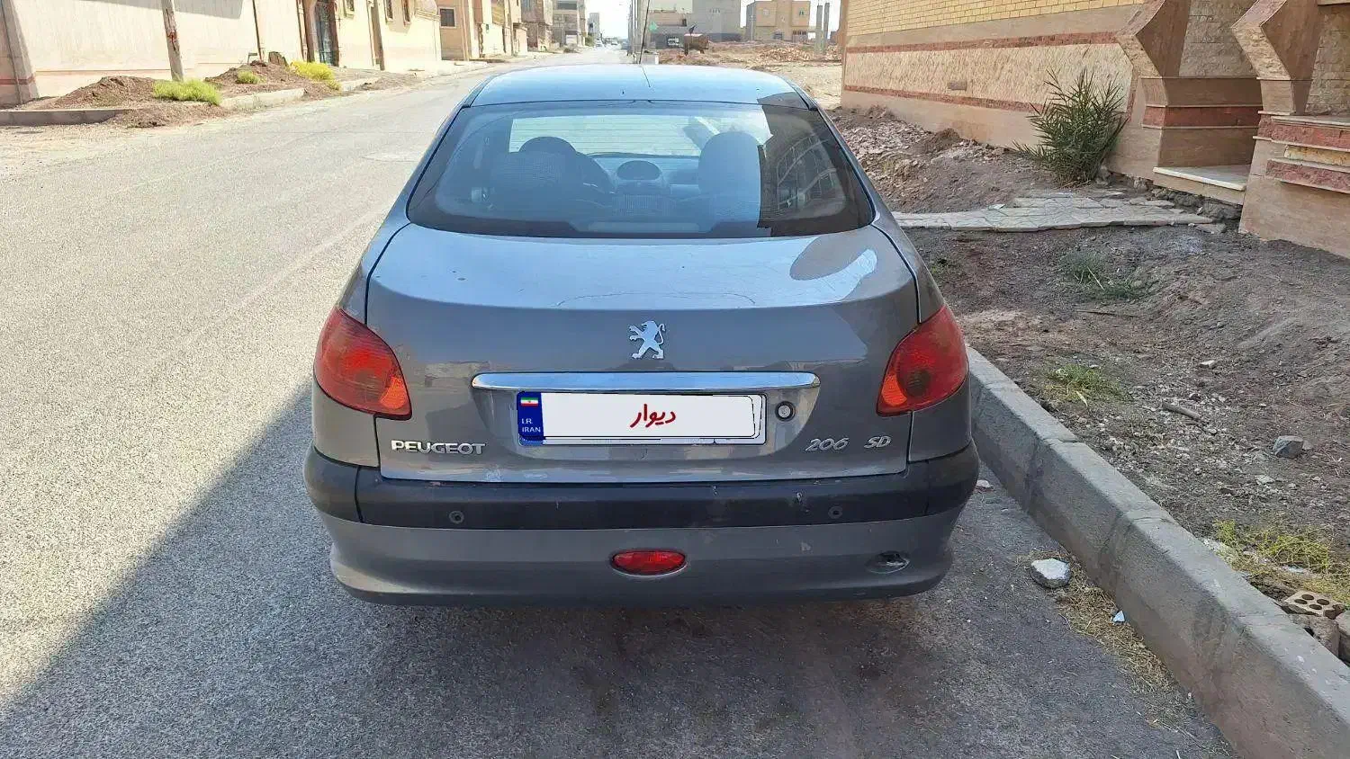 پژو ۲۰۶ صندوق دار v8 - 1396
