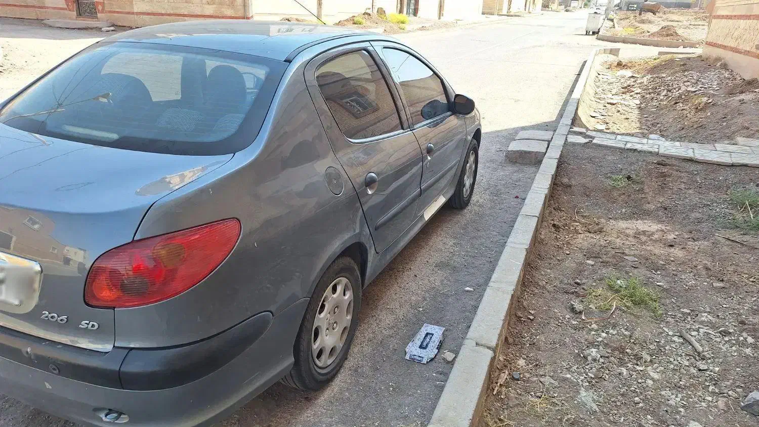 پژو ۲۰۶ صندوق دار v8 - 1396