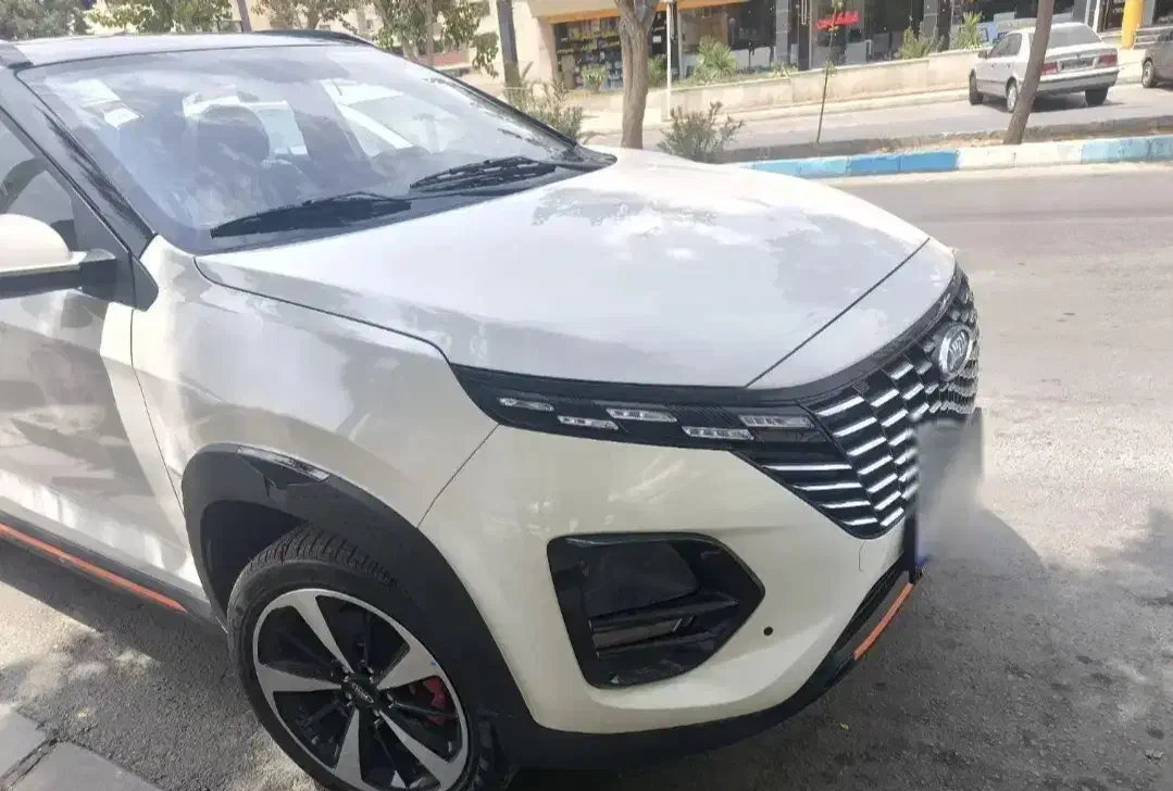 خودرو ام وی ام، X33 کراس آگهی ann_20843101