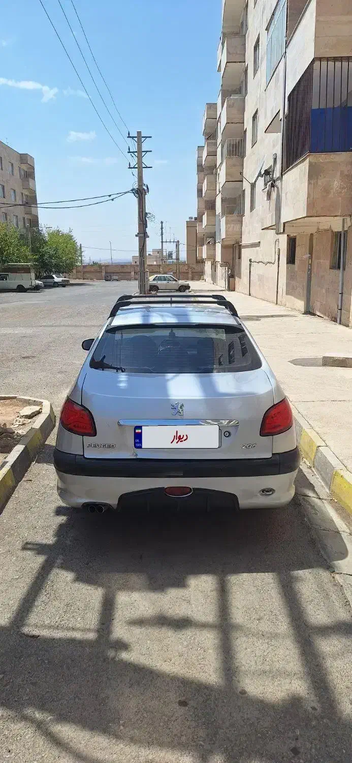 پژو ۲۰۶ صندوق دار v8 - 1386