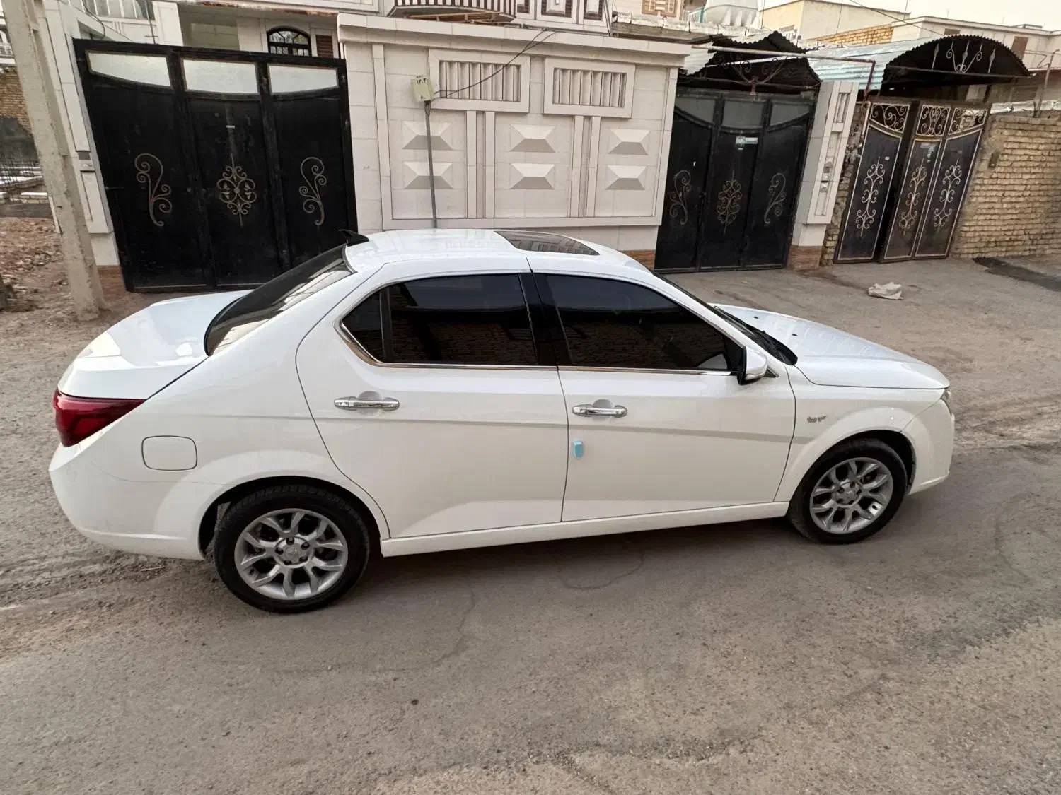 دنا پلاس توربو اتوماتیک - 1402