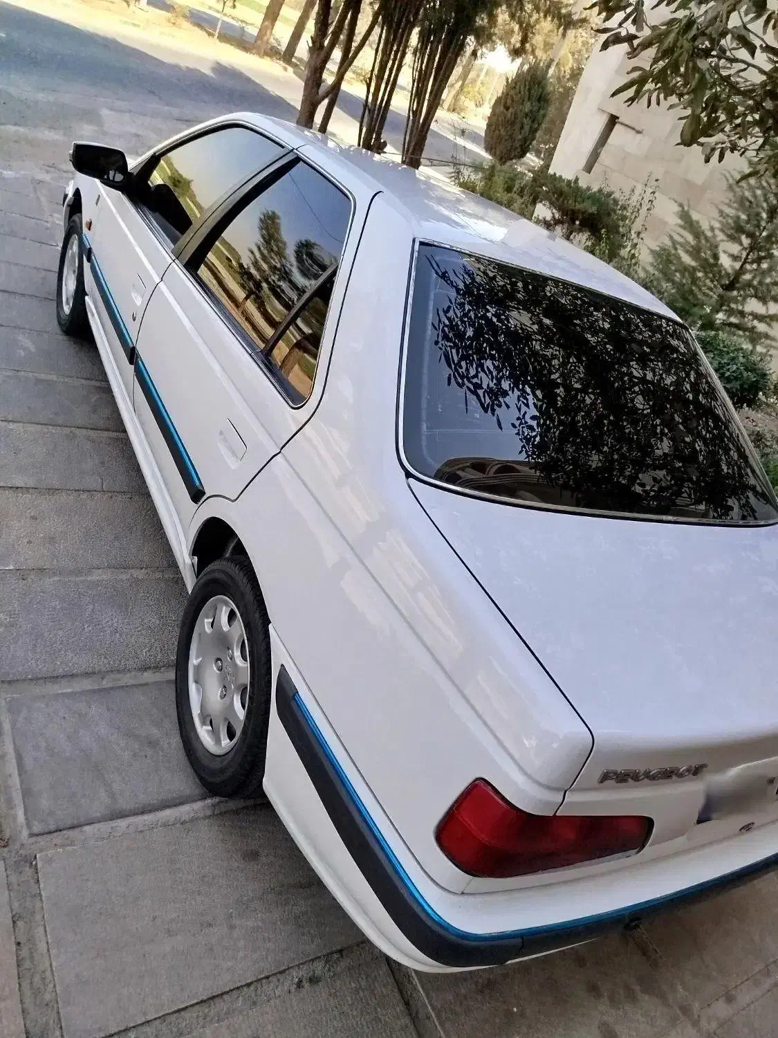 پژو پارس سال - 1390