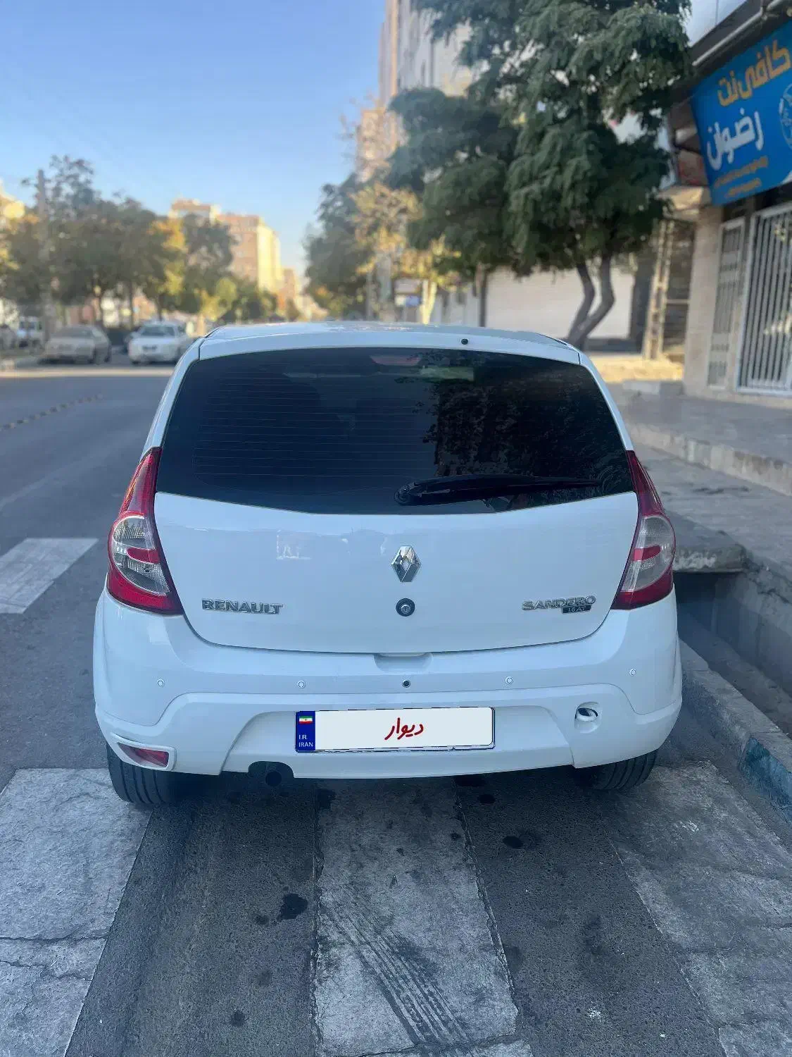رنو ساندرو اتوماتیک - 1395