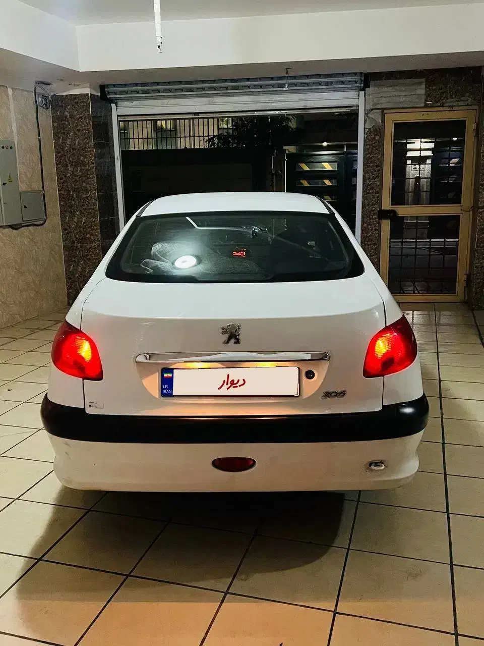 پژو ۲۰۶ صندوق دار v8 - 1395