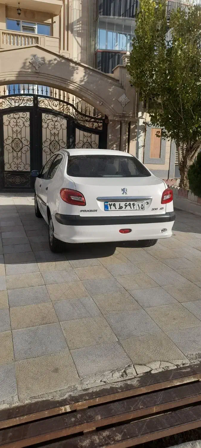 خودرو پژو، ۲۰۶ صندوق دار آگهی ann_20844273