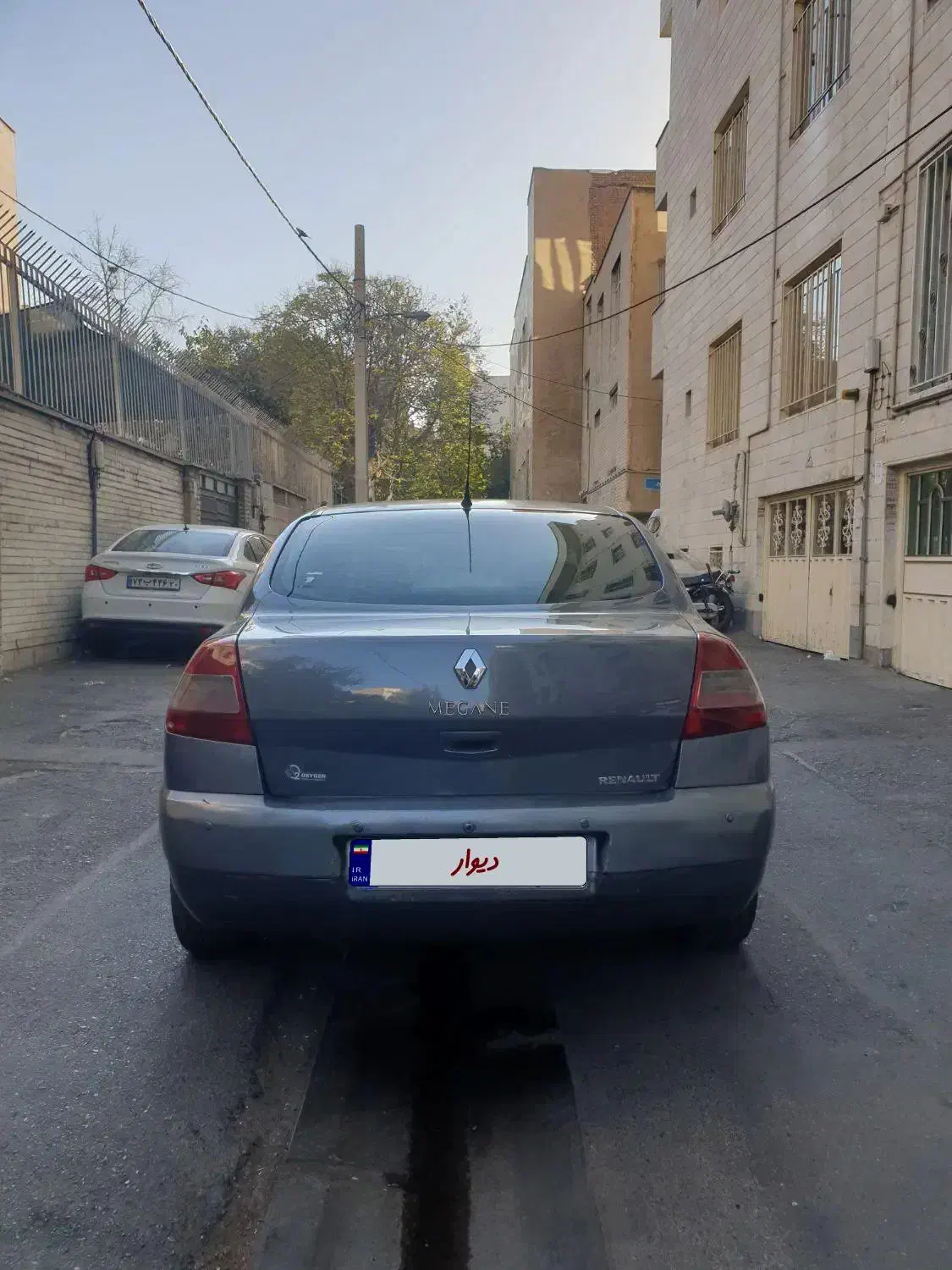رنو مگان پارس خودرو 1600 E2 - 1388