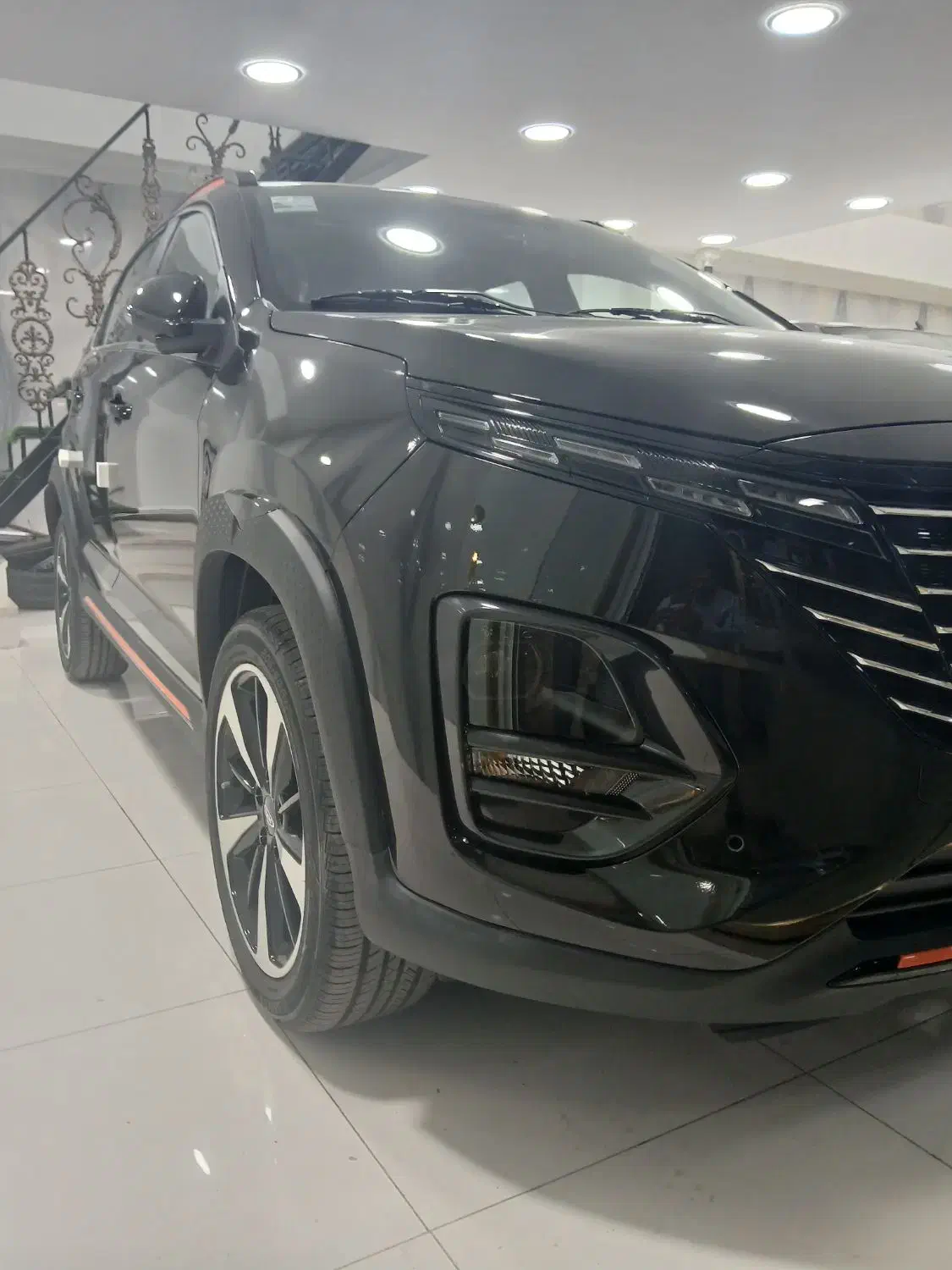خودرو ام وی ام، X33 آگهی ann_20844531