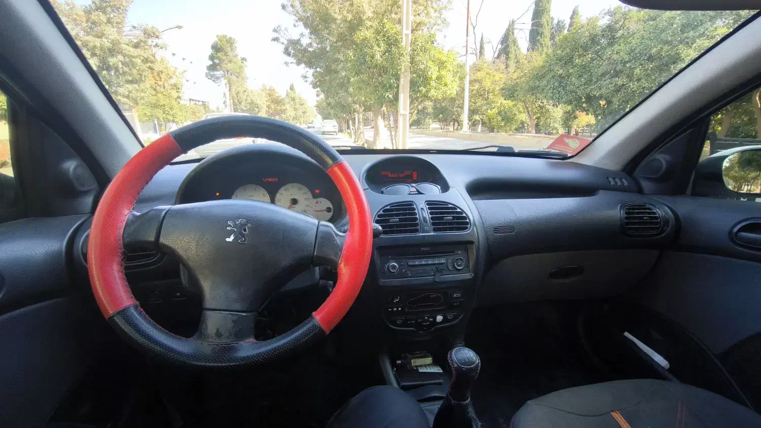 پژو ۲۰۶ صندوق دار v8 - 1395