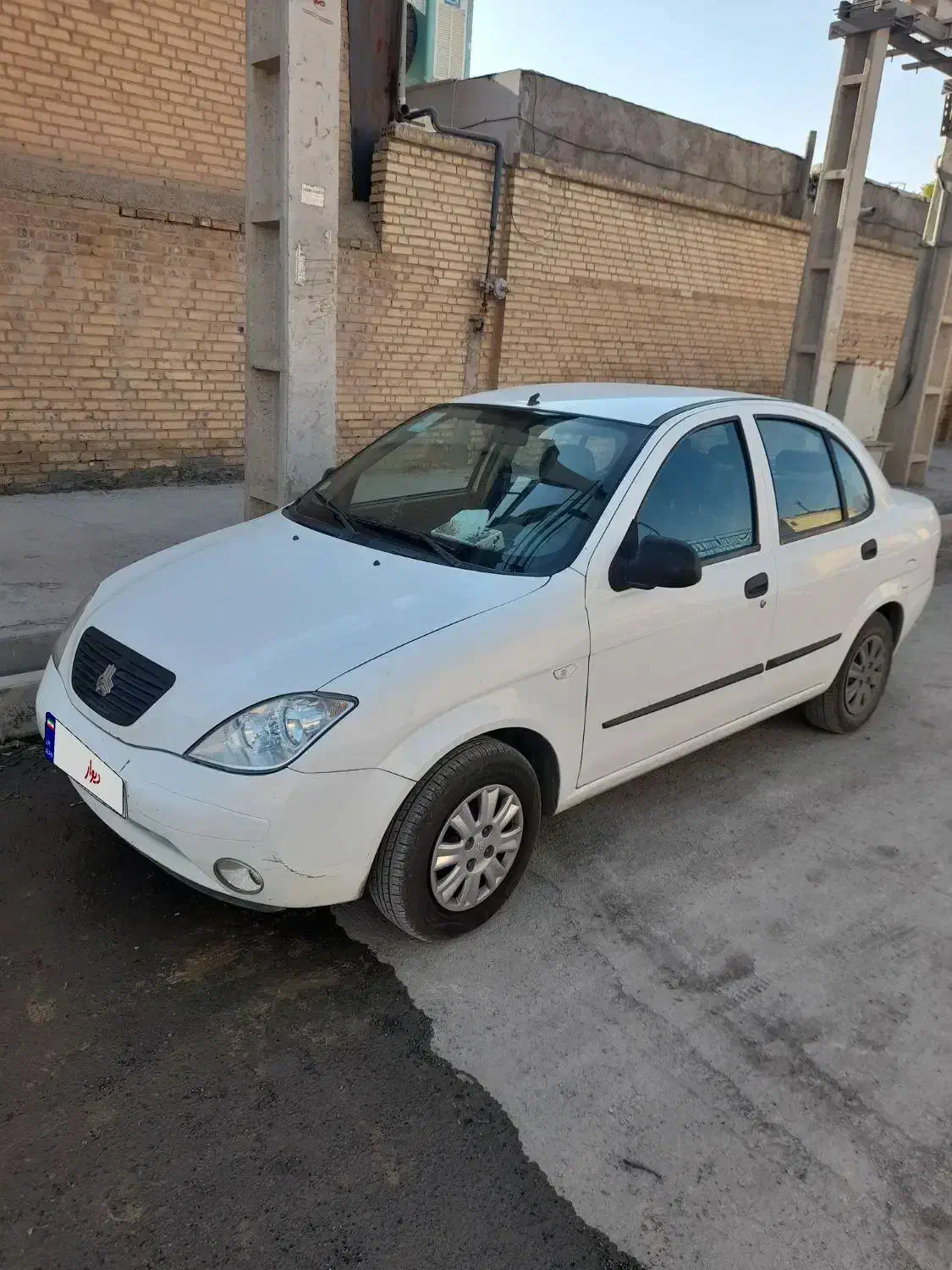 تیبا صندوق دار SL - 1401