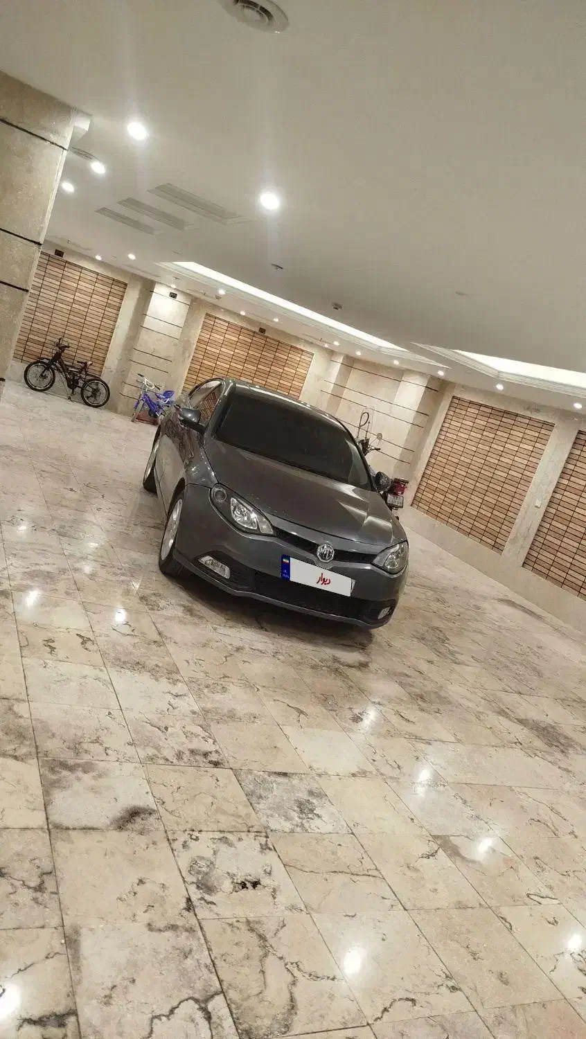 ام جی GT اتوماتیک - 2012