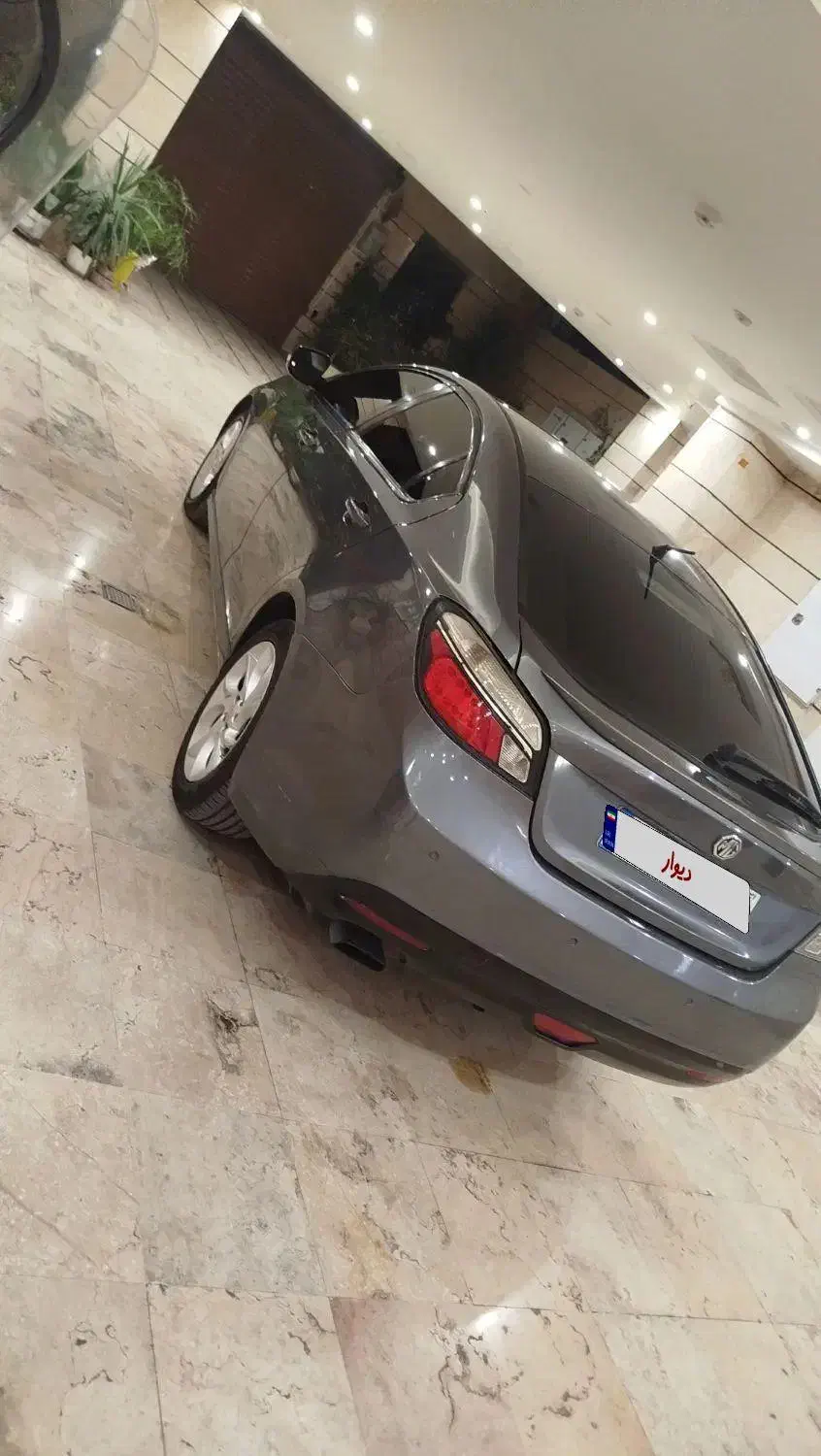 ام جی GT اتوماتیک - 2012