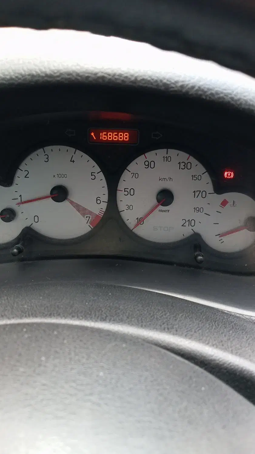 پژو ۲۰۶ صندوق دار v8 - 1395