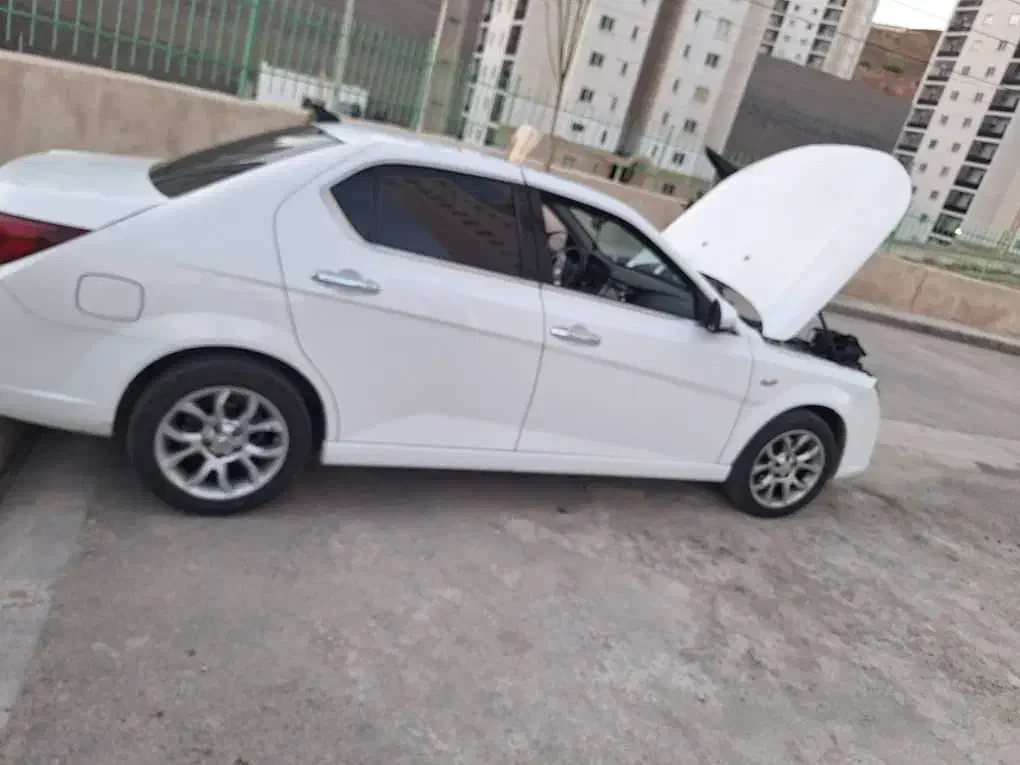 دنا پلاس توربو اتوماتیک - 1401
