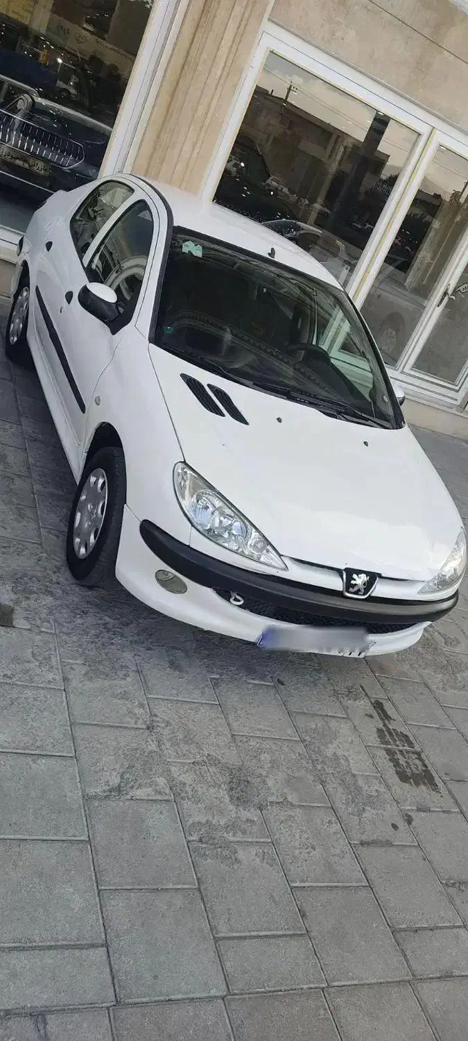پژو ۲۰۶ صندوق دار v8 - 1391