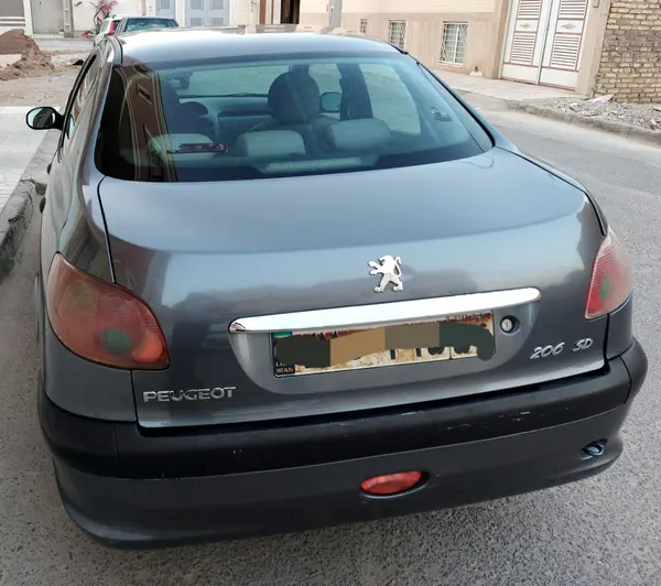 پژو ۲۰۶ صندوق دار v8 - 1391