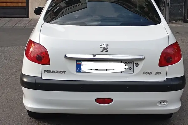 پژو ۲۰۶ صندوق دار v8 - 1393