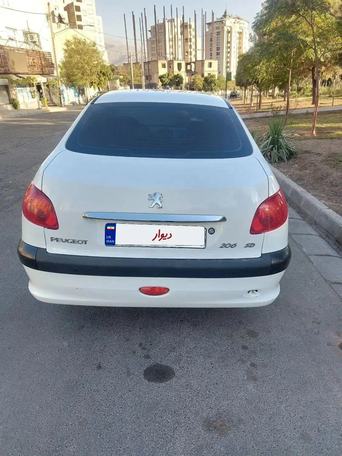 پژو ۲۰۶ صندوق دار v8 - 1398