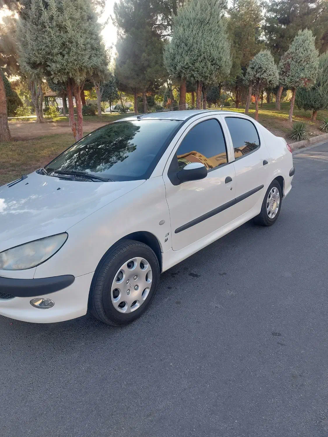 پژو ۲۰۶ صندوق دار v8 - 1398