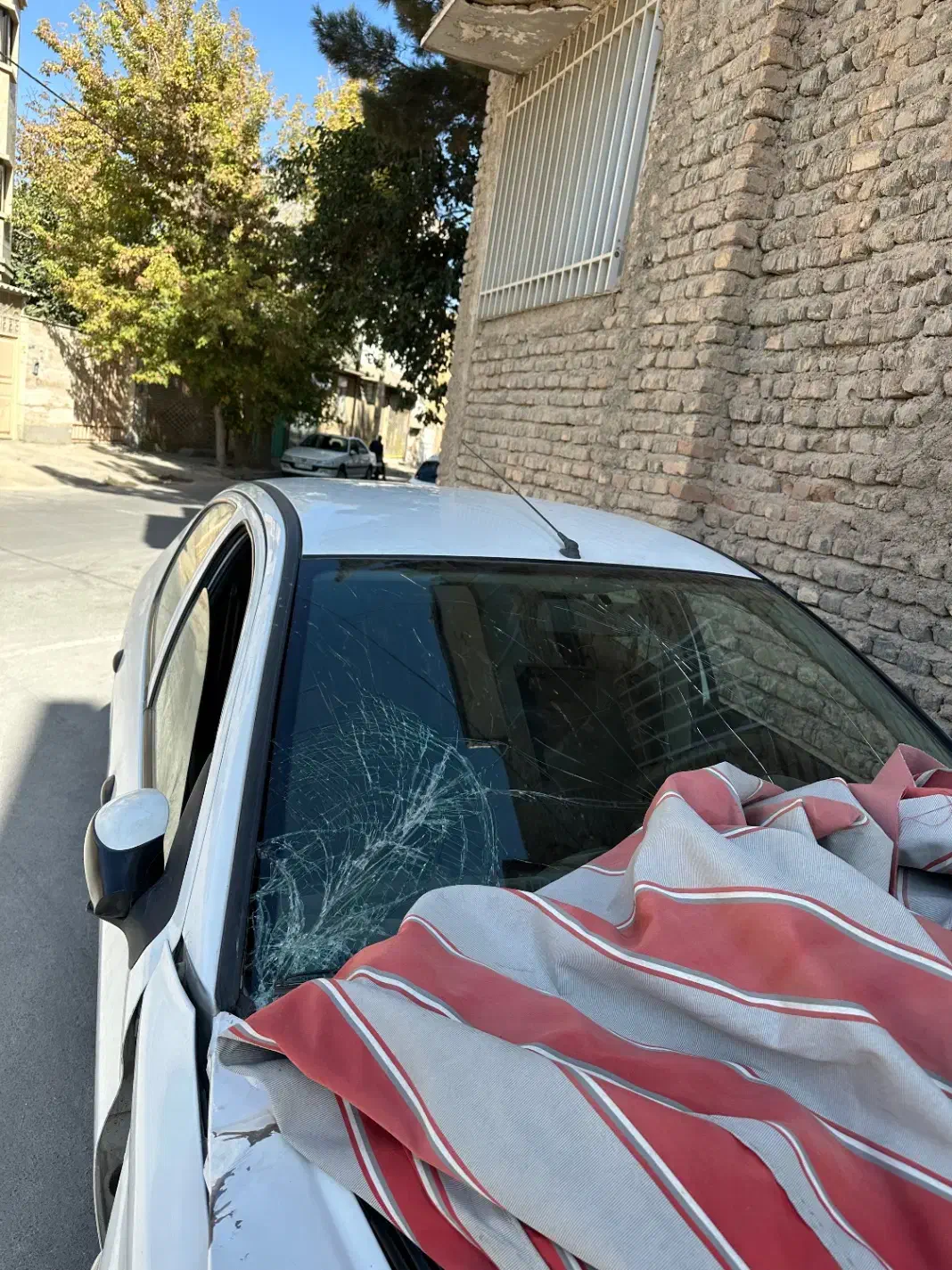 پژو ۲۰۶ صندوق دار v8 - 1396