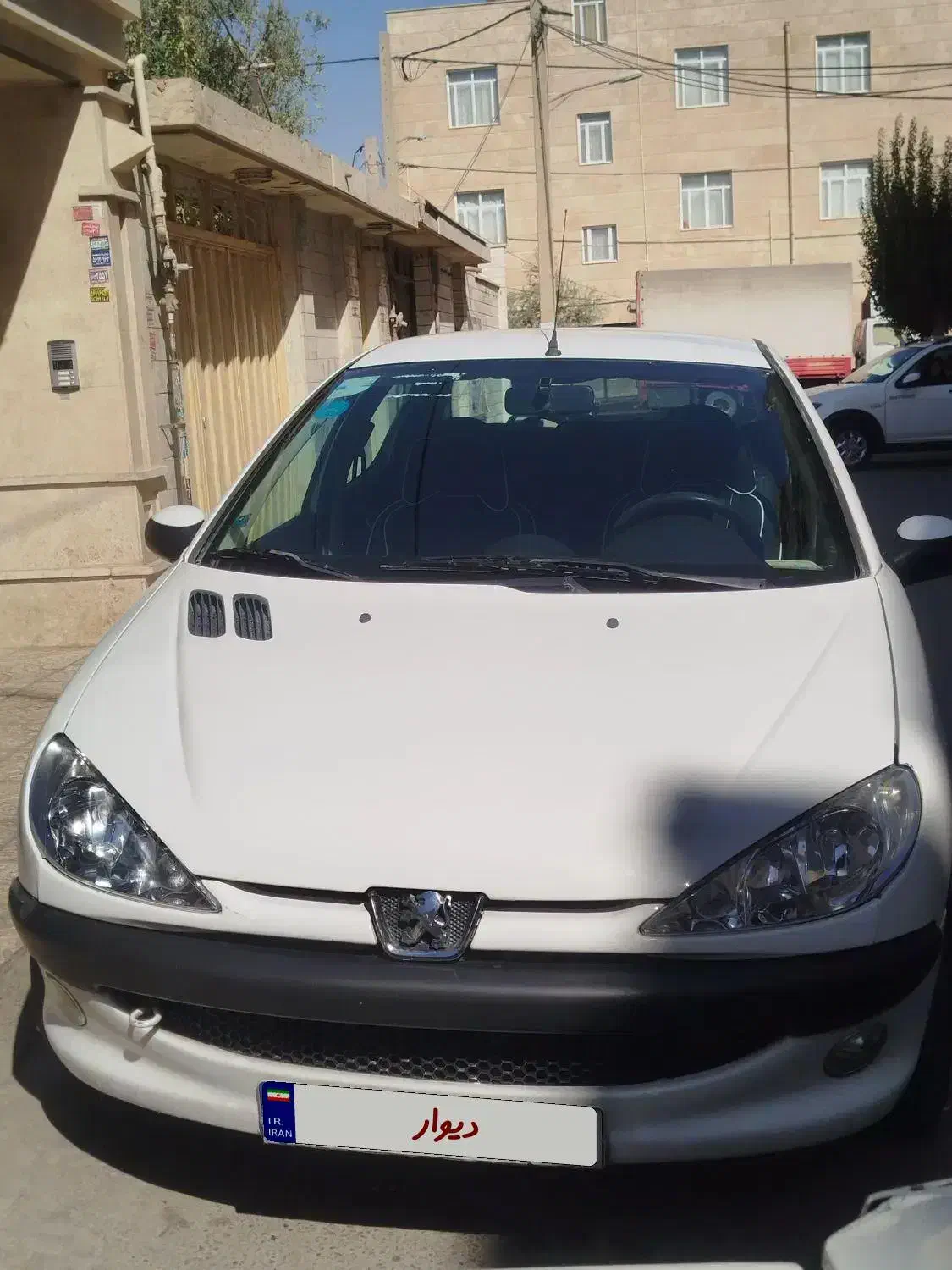 پژو ۲۰۶ صندوق دار v8 - 1393