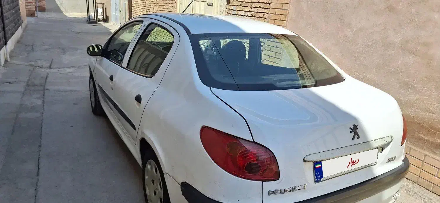 پژو ۲۰۶ صندوق دار v20 - 1390