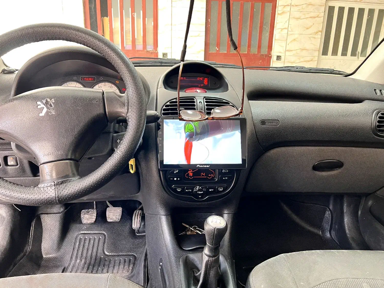 پژو ۲۰۶ صندوق دار v8 - 1395