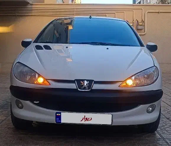 پژو ۲۰۶ صندوق دار v8 - 1393